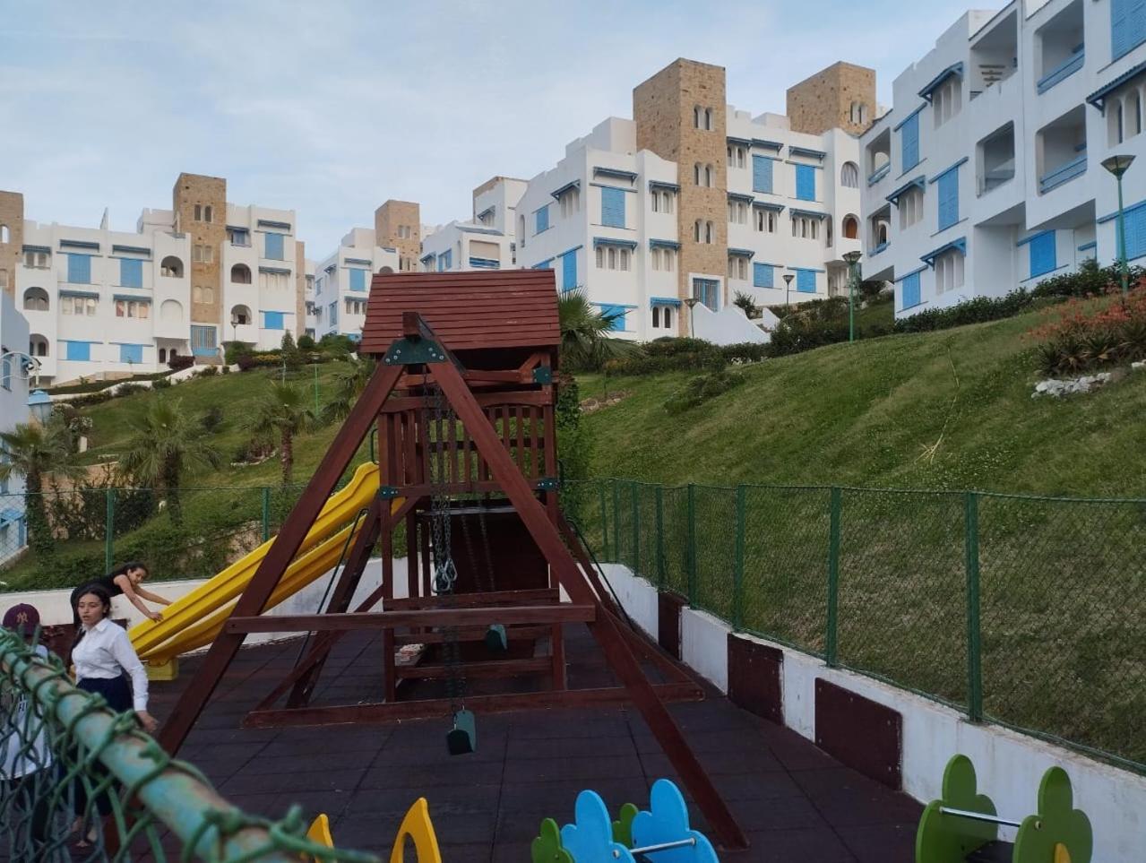 Résidence neuve avec piscine M’diq Exterior foto